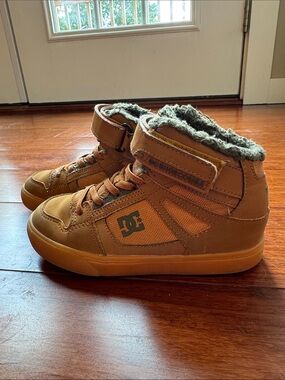 DC Kids Tan High-Top Boots lined